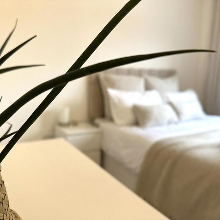 Private Room With En-Suite And Parking In Shared Flat Glasgow Esterno foto