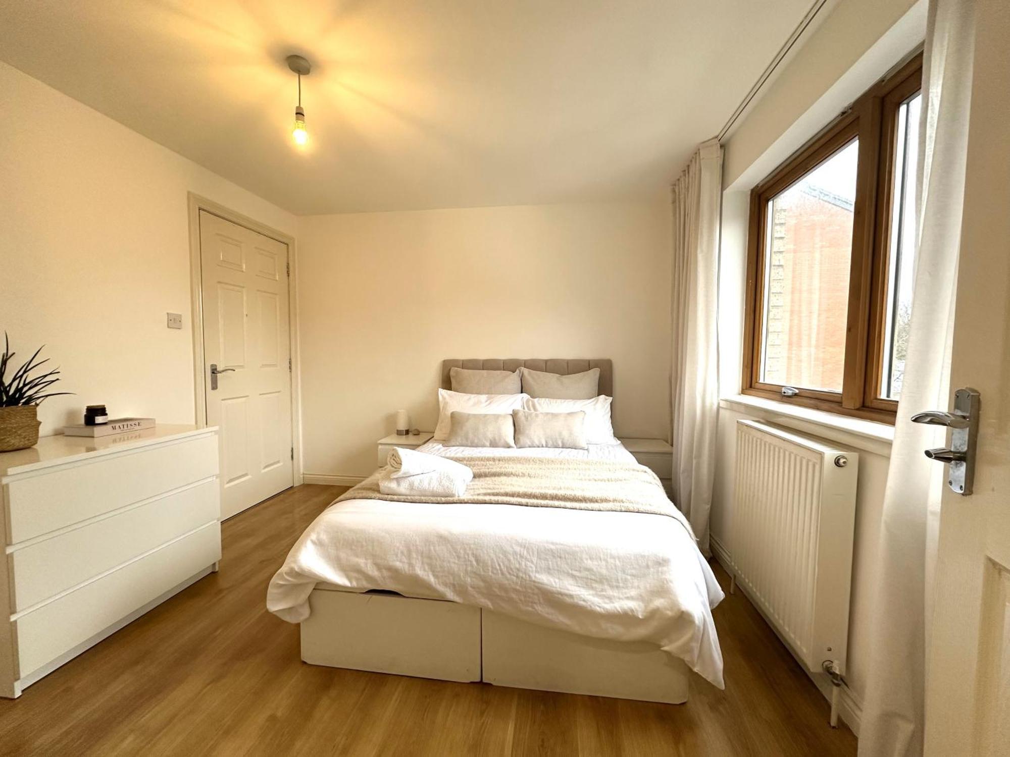 Private Room With En-Suite And Parking In Shared Flat Glasgow Esterno foto